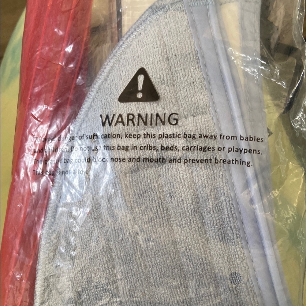 Accessory Kit with Red and Black Components - Picture 8 of 16